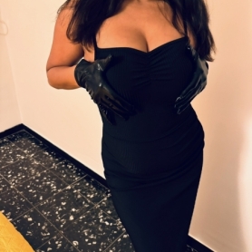 Amina - SM/BDSM en Ginebra